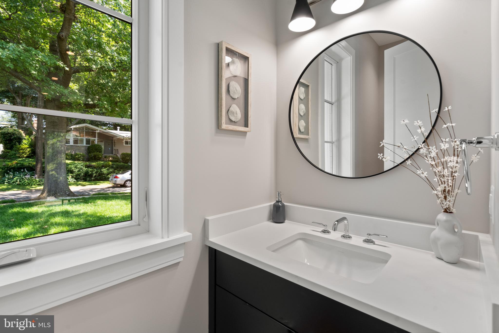 4806 Grantham Avenue Chevy Chase, MD 20815 - Photo 22 of 66