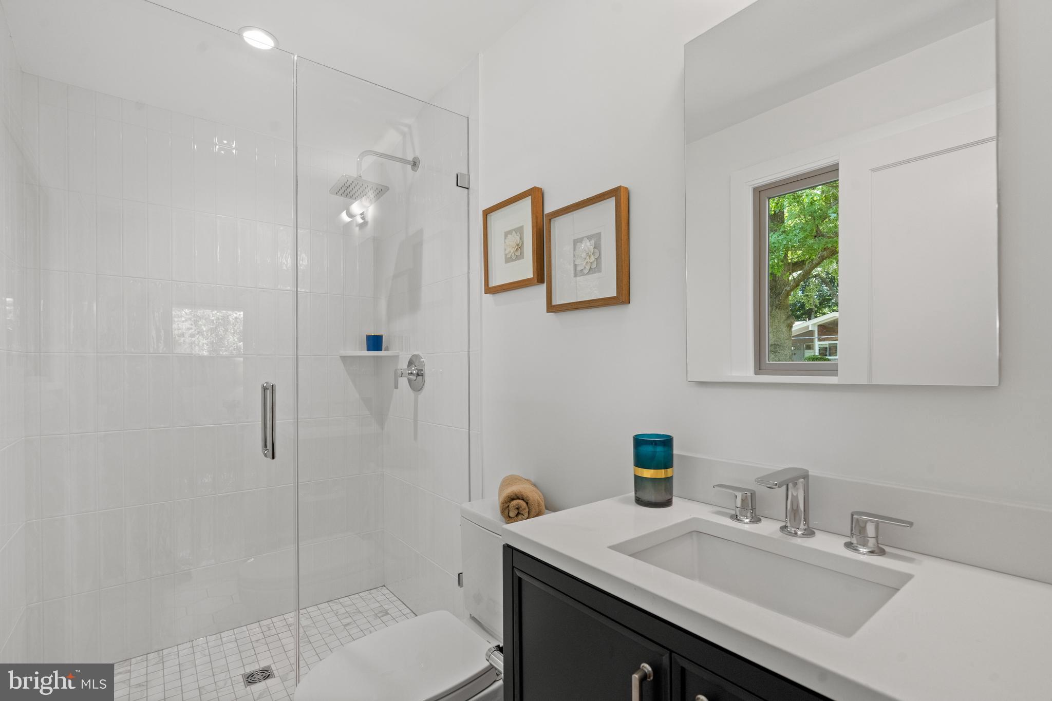 4806 Grantham Avenue Chevy Chase, MD 20815 - Photo 26 of 66