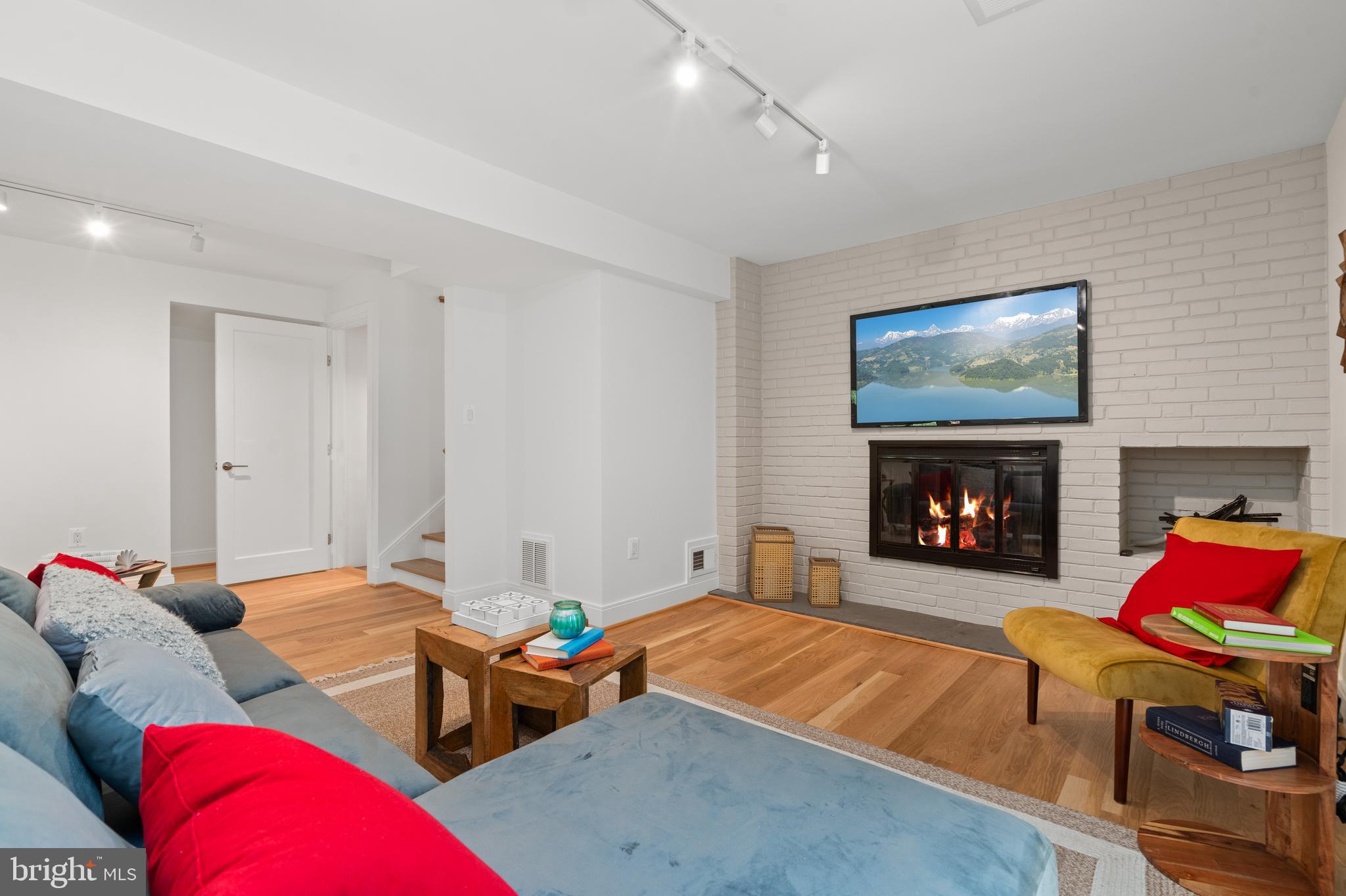 4806 Grantham Avenue Chevy Chase, MD 20815 - Photo 46 of 66