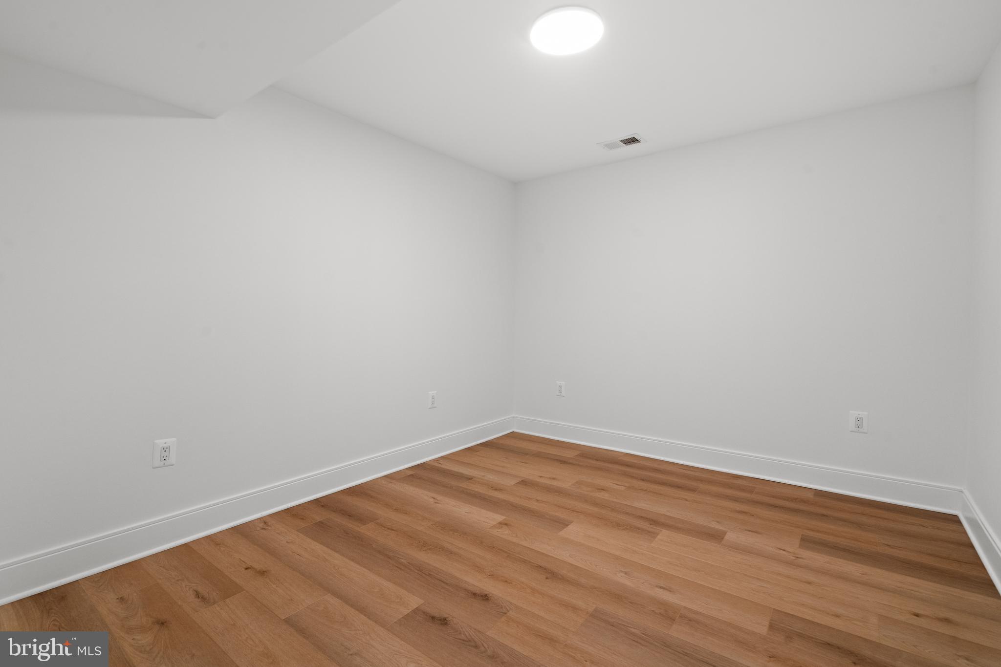 4806 Grantham Avenue Chevy Chase, MD 20815 - Photo 54 of 66