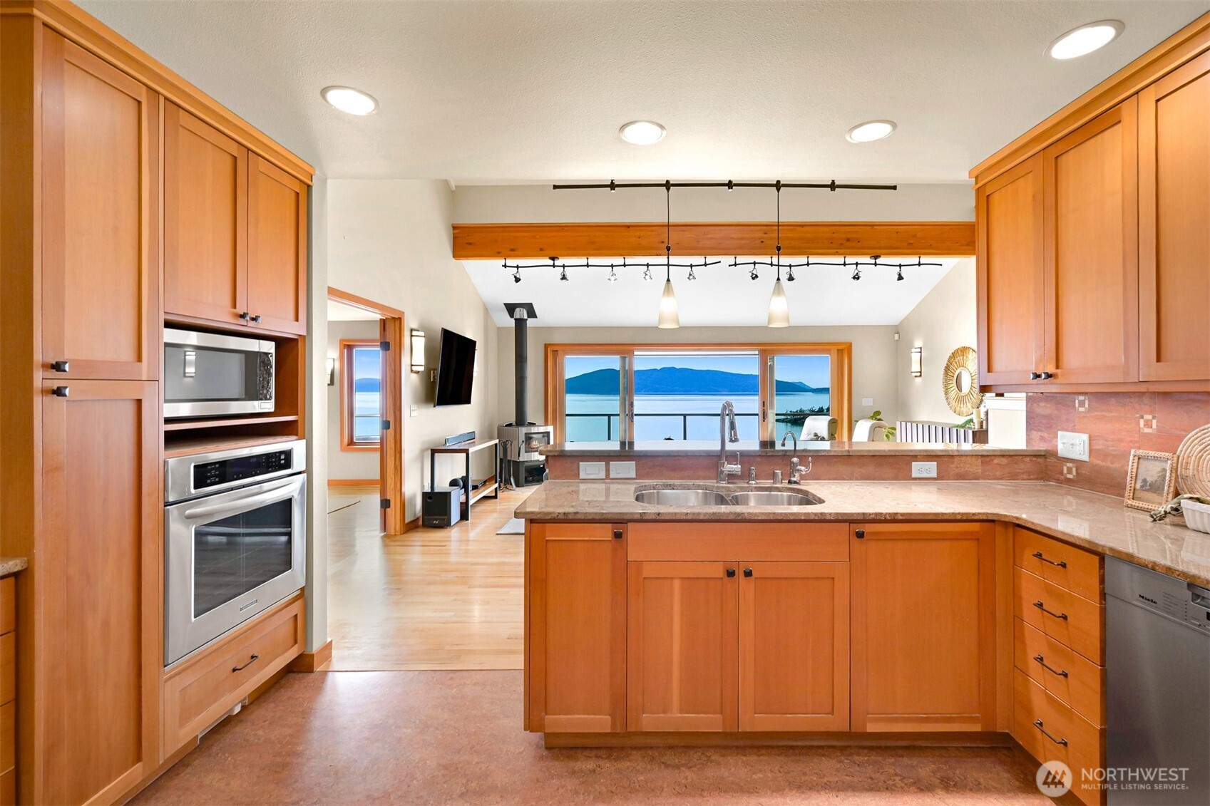 1317 Chuckanut Drive Bellingham, WA 98229 - Photo 10 of 40