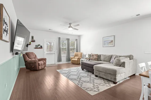 $330,000 | 877 Wild Leaf Loop, Conway, SC 29526