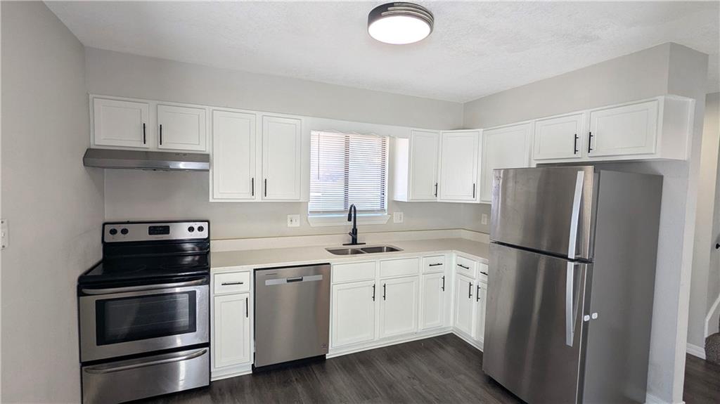 13952 Falkirk Circle Grandview, MO 64030 - Photo 11 of 40