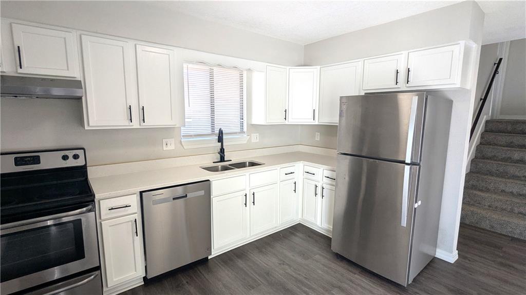 13952 Falkirk Circle Grandview, MO 64030 - Photo 12 of 40