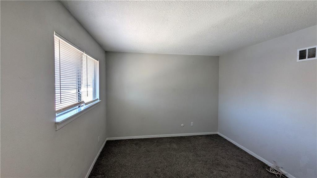 13952 Falkirk Circle Grandview, MO 64030 - Photo 17 of 40