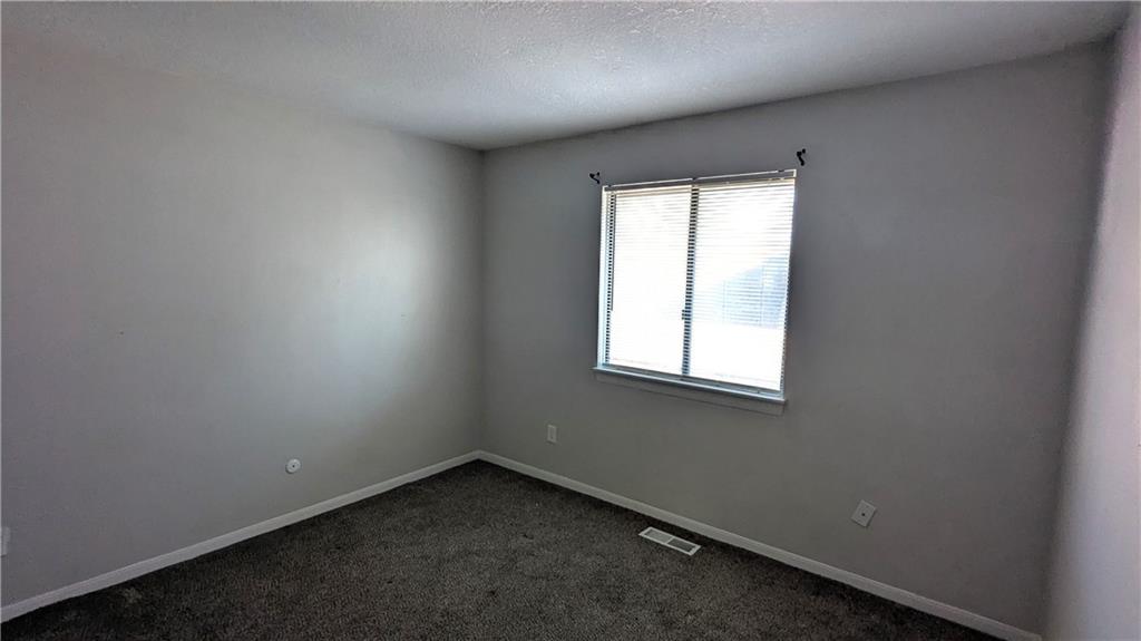 13952 Falkirk Circle Grandview, MO 64030 - Photo 19 of 40