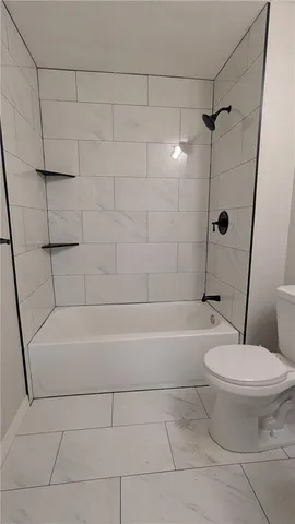 $175,000 | 13952 Falkirk Circle, Grandview, MO 64030