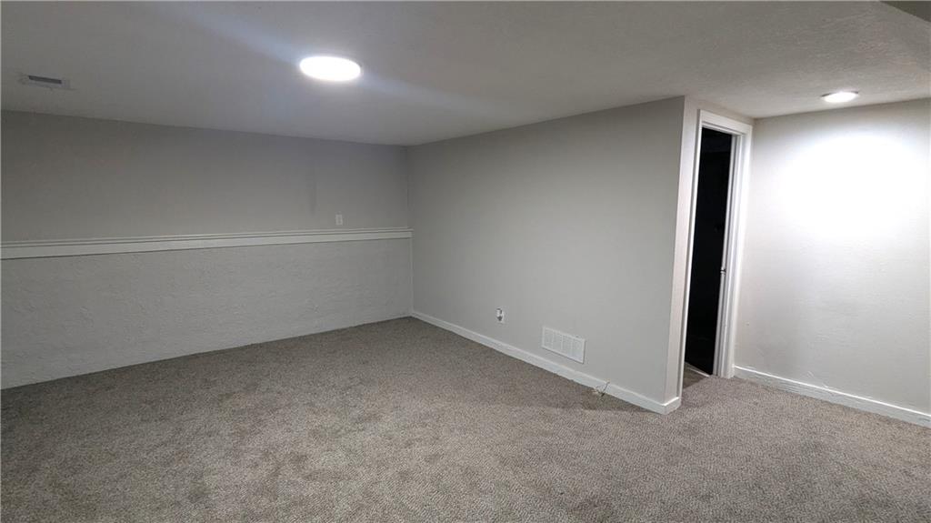 13952 Falkirk Circle Grandview, MO 64030 - Photo 37 of 40