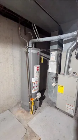 $175,000 | 13952 Falkirk Circle, Grandview, MO 64030