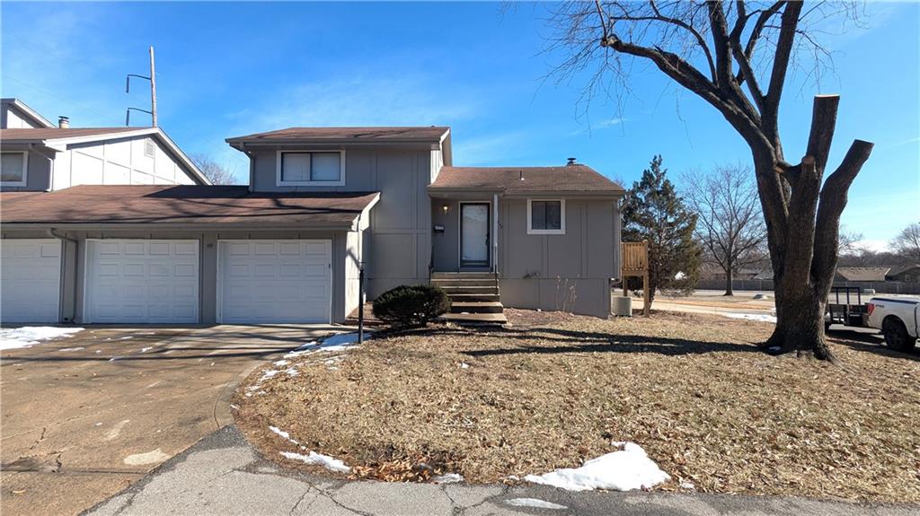 13952 Falkirk Circle Grandview, MO 64030 - Photo 4 of 40