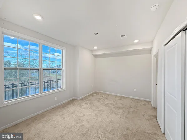 $410,000 | 23286 Southdown Manor Terrace, Unit 108, Ashburn, VA 20148