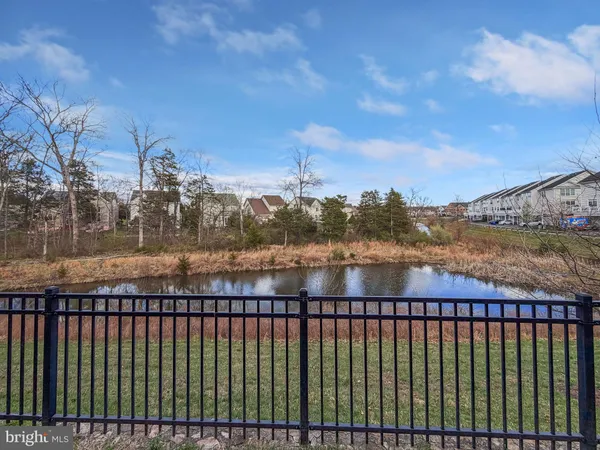 $410,000 | 23286 Southdown Manor Terrace, Unit 108, Ashburn, VA 20148