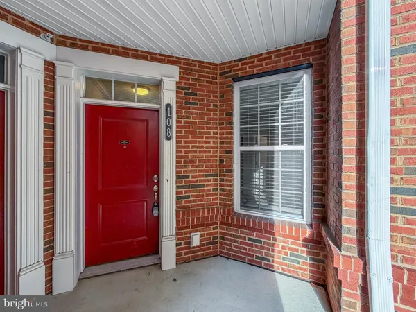 $410,000 | 23286 Southdown Manor Terrace, Unit 108, Ashburn, VA 20148