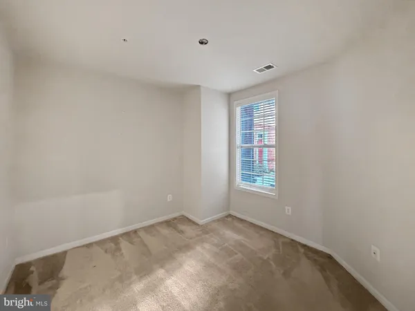 $410,000 | 23286 Southdown Manor Terrace, Unit 108, Ashburn, VA 20148