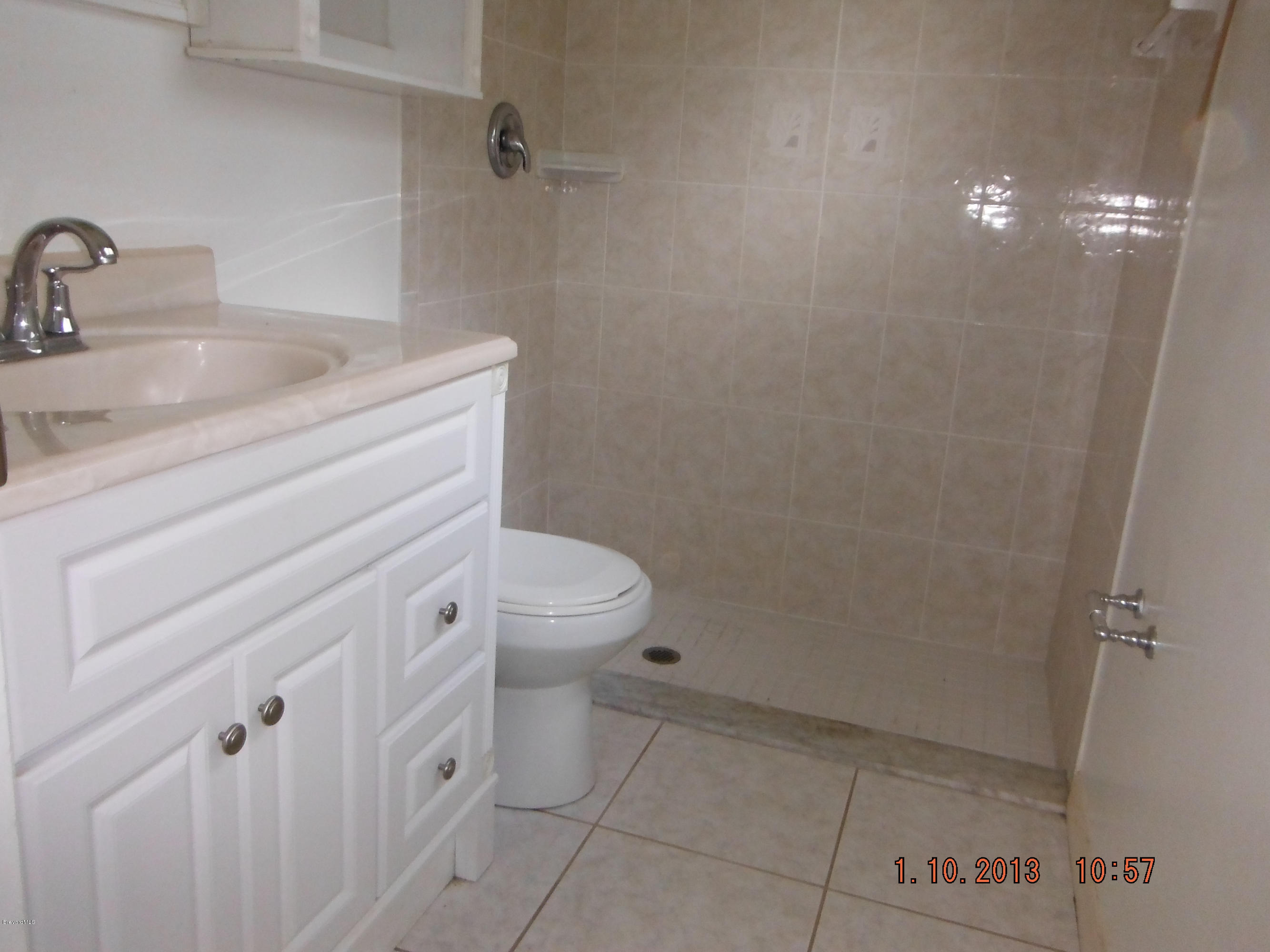 711 Riviera Drive Northeast Palm Bay, FL 32905 - Photo 5 of 12 DSCF3012