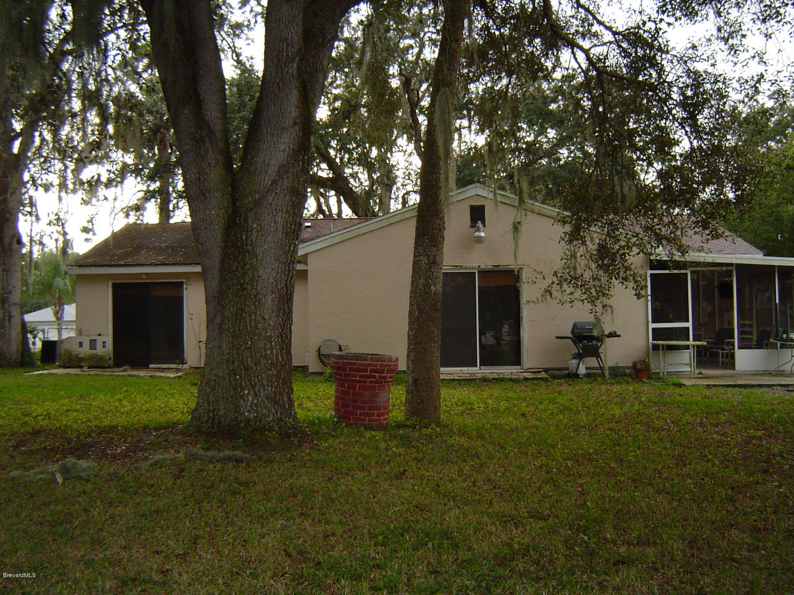 711 Riviera Drive Northeast Palm Bay, FL 32905 - Photo 9 of 12 711 Riviera (10)