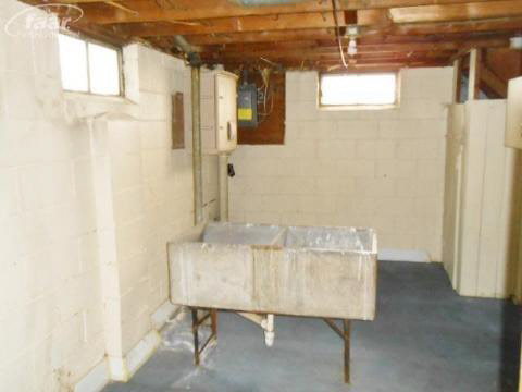 3733 Risedorph Avenue Flint, MI 48506 - Photo 13 of 21 20121282-12.JPG