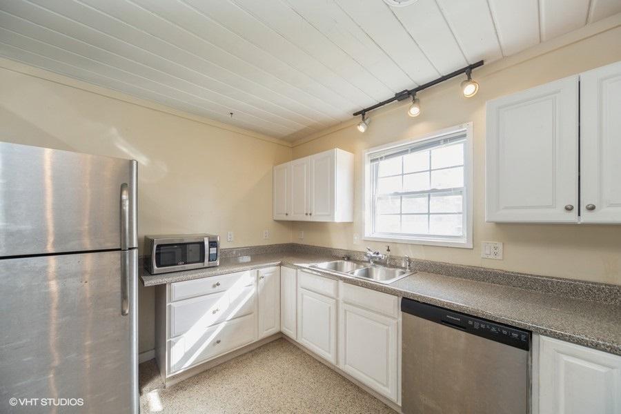 300 Silver Road Pensacola, FL 32503 - Photo 8 of 25 08_300SilverRoad_2010_LowRes