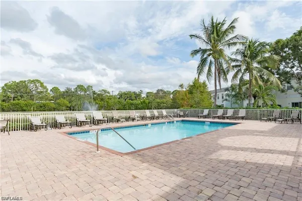$2,350 | 3268 Amanda Lane, Unit 3, Naples, FL 34109