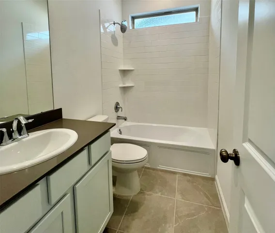 $2,595 | 17771 Misty Brk Lane, Conroe, TX 77302