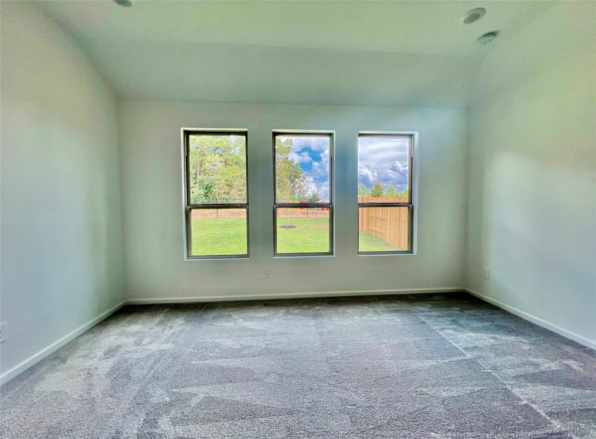 17771 Misty Brk Lane Conroe, TX 77302 - Photo 21 of 48 an empty room with a window