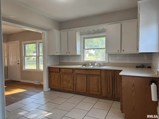 $1,100 | 2826 West 47th Street, Davenport, IA 52806