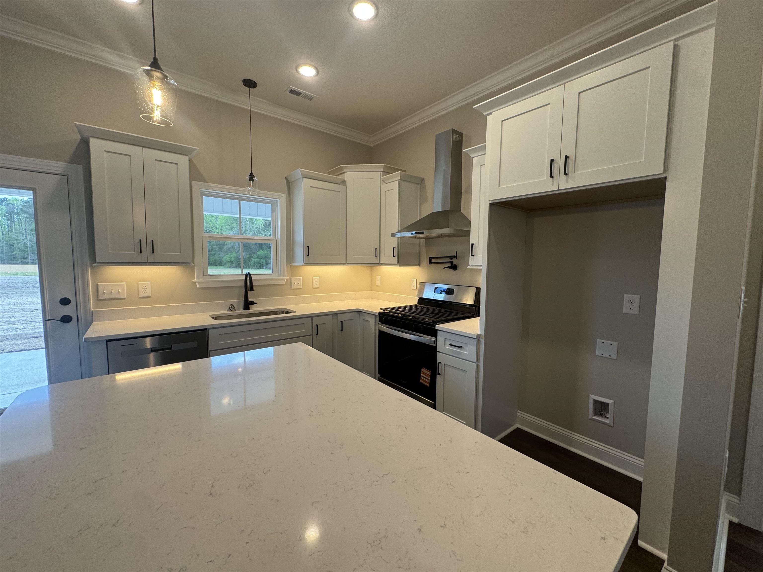 1754 Vereen Road Aynor, SC 29511 - Photo 6 of 16 Gallery Image 6