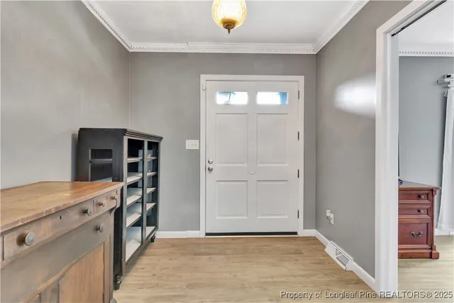 a view of kitchen with washer and dryer