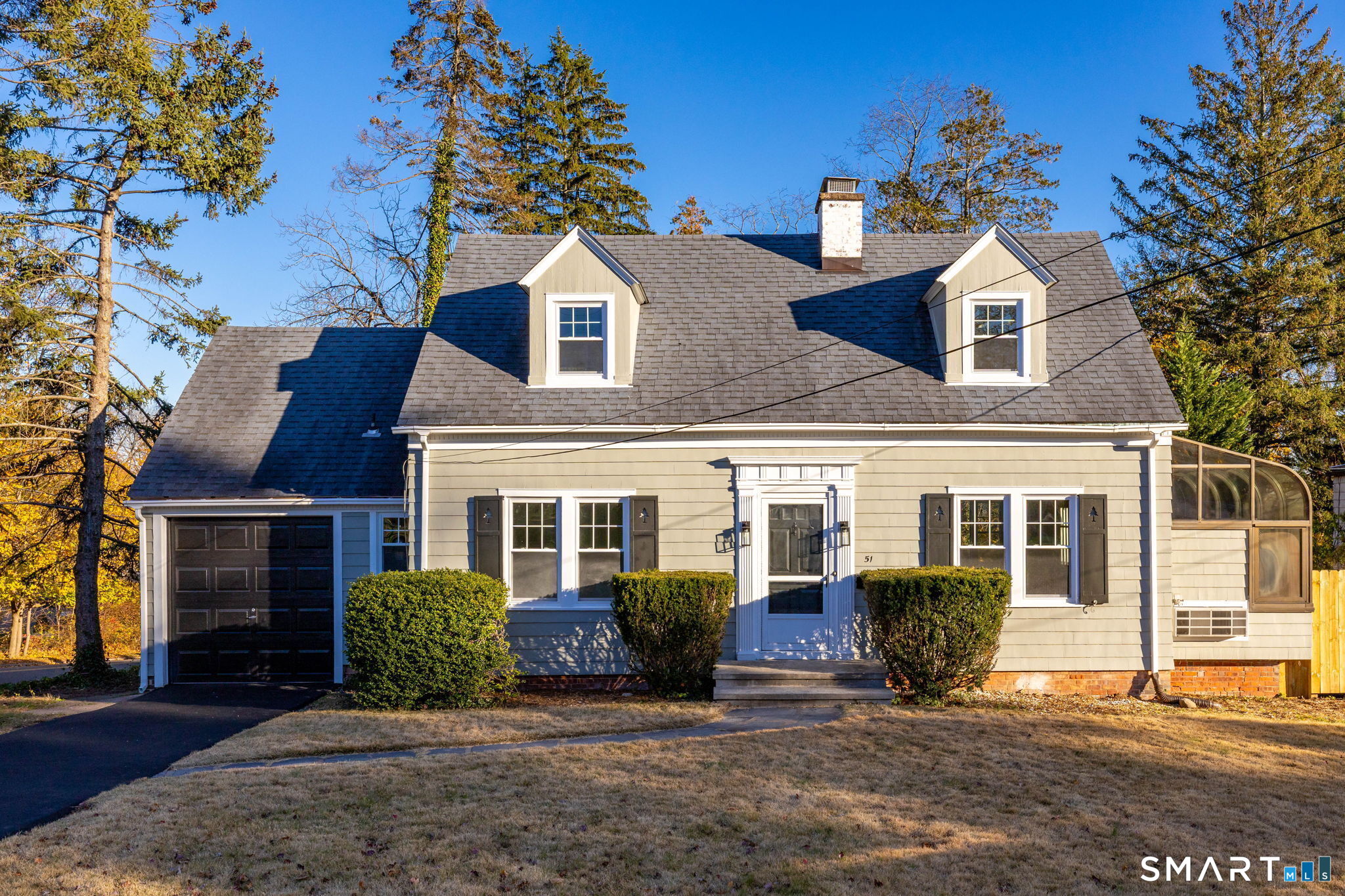 51 Hepburn Road Hamden, CT 06517 - Photo 2 of 40