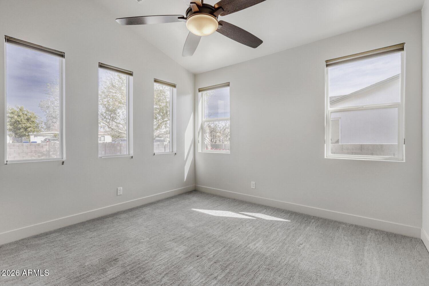 1005 East Weldon Avenue Phoenix, AZ 85014 - Photo 19 of 33 Front Bedroom with Natural Light