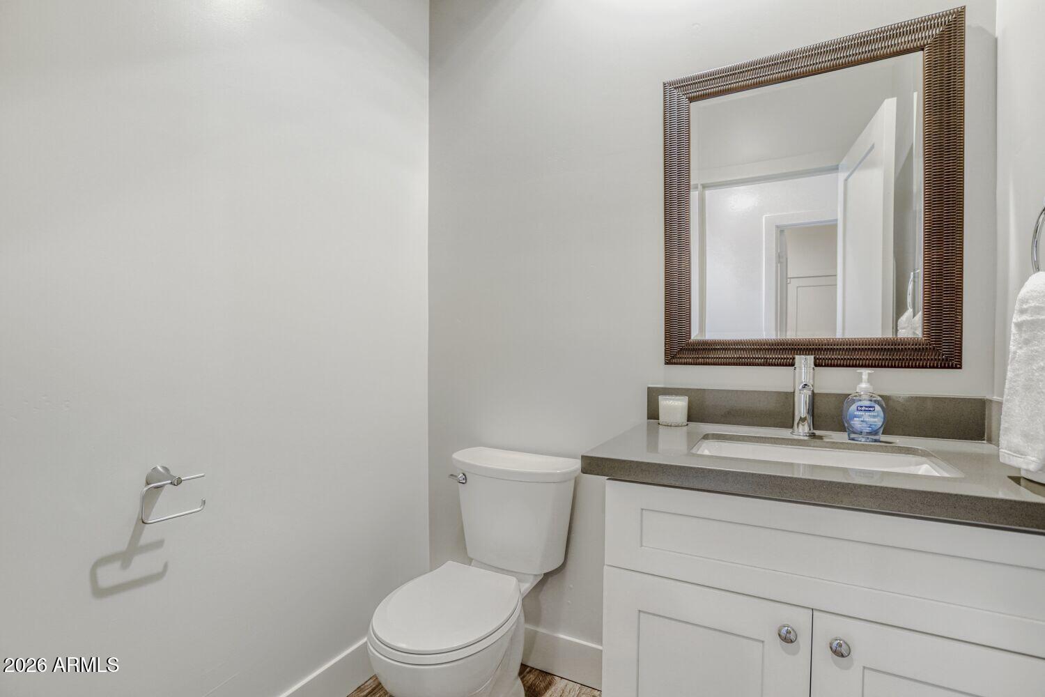 1005 East Weldon Avenue Phoenix, AZ 85014 - Photo 25 of 33 Powder Room
