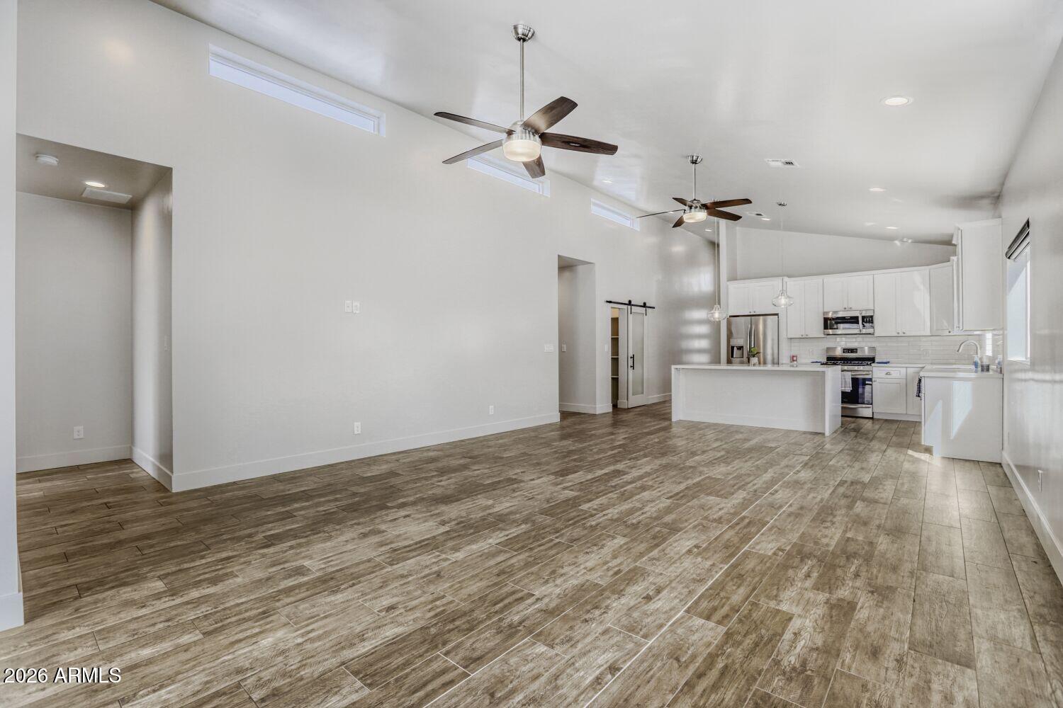 1005 East Weldon Avenue Phoenix, AZ 85014 - Photo 10 of 33 Great Room with Kichen View
