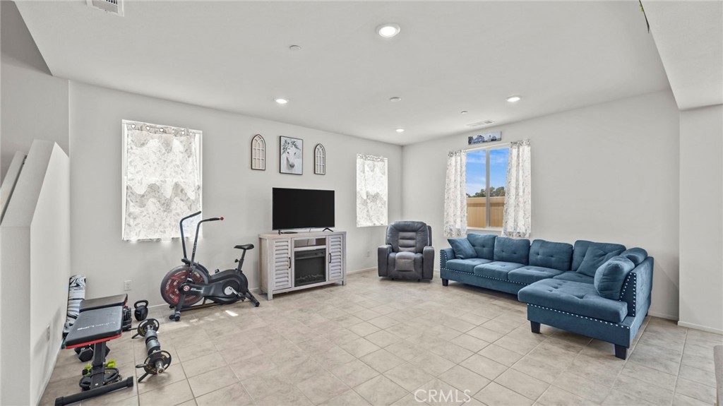 13180 Mesa Lane Yucaipa, CA 92399 - Photo 3 of 37