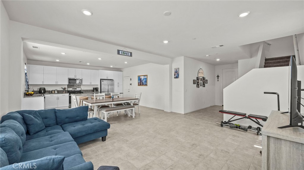 13180 Mesa Lane Yucaipa, CA 92399 - Photo 4 of 37