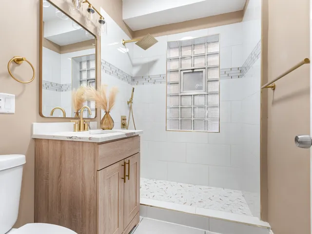 $2,800 | 7634 South May Street, Chicago, IL 60620