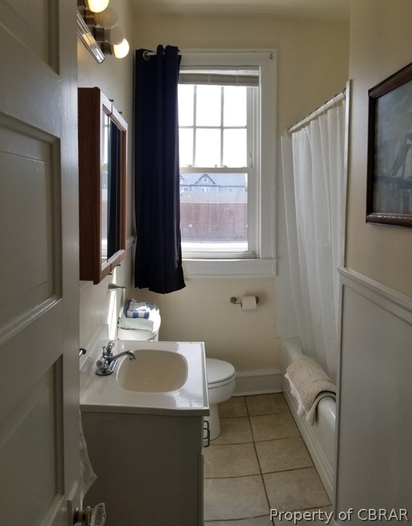 75 South Main Street, Unit 2 Kilmarnock, VA 22482 - Photo 2 of 9