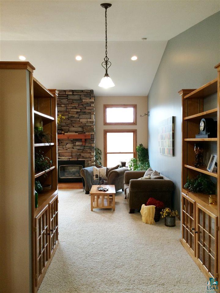 4508 Vermilion Road Duluth, MN 55803 - Photo 2 of 24 Foyer Entry