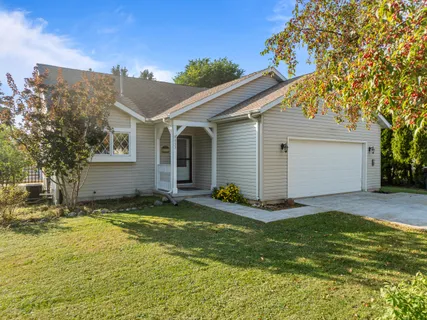 $375,000 | 933 Freeman Street, Genoa City, WI 53128