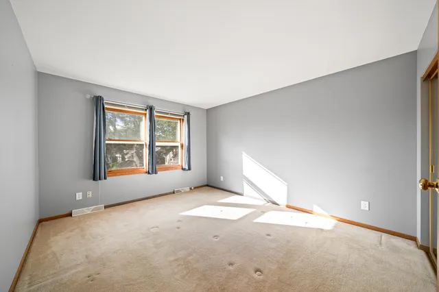 $369,900 | 933 Freeman Street, Genoa City, WI 53128