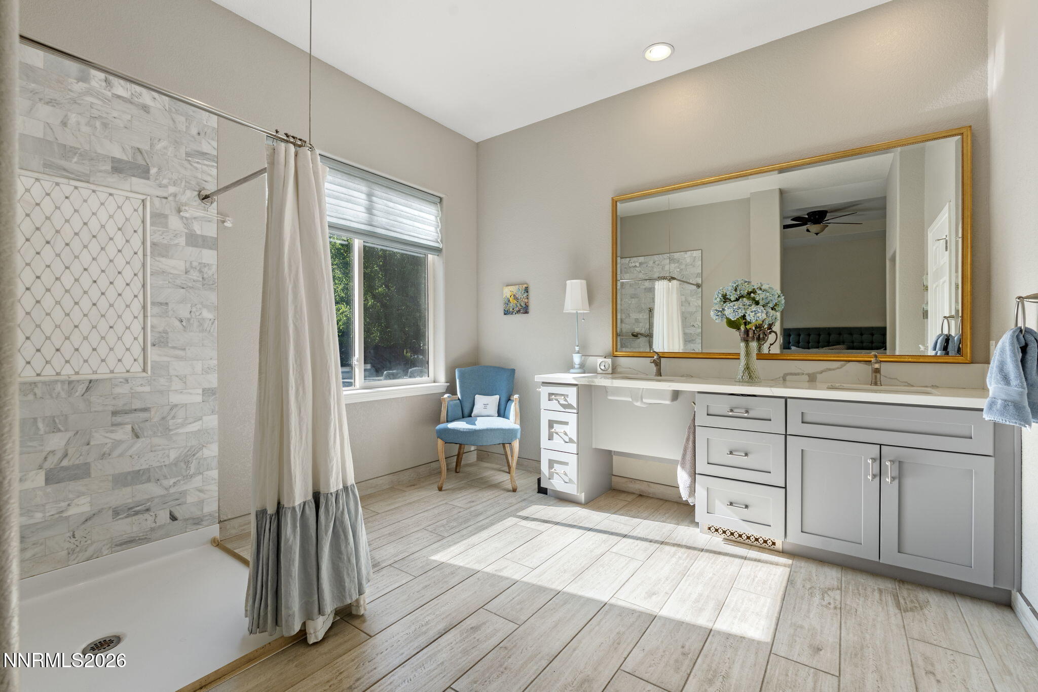 315 Stonewall Court Reno, NV 89511 - Photo 21 of 36 Primary Bathroom