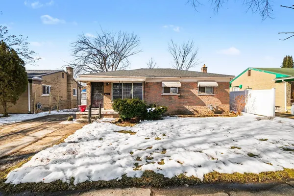 $79,900 | 6609 Cranwood Drive, Flint, MI 48505
