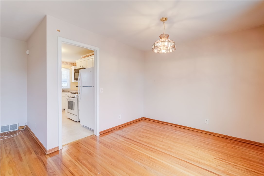 94 Tomahawk Trail Henrietta, NY 14467 - Photo 12 of 36