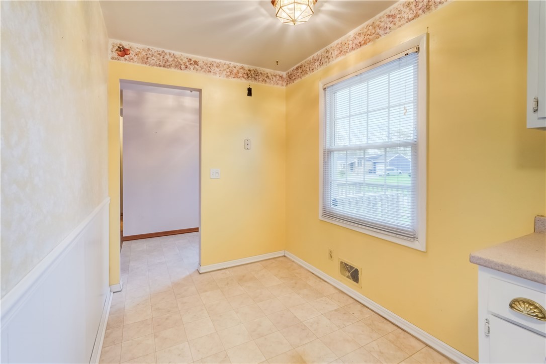 94 Tomahawk Trail Henrietta, NY 14467 - Photo 13 of 36