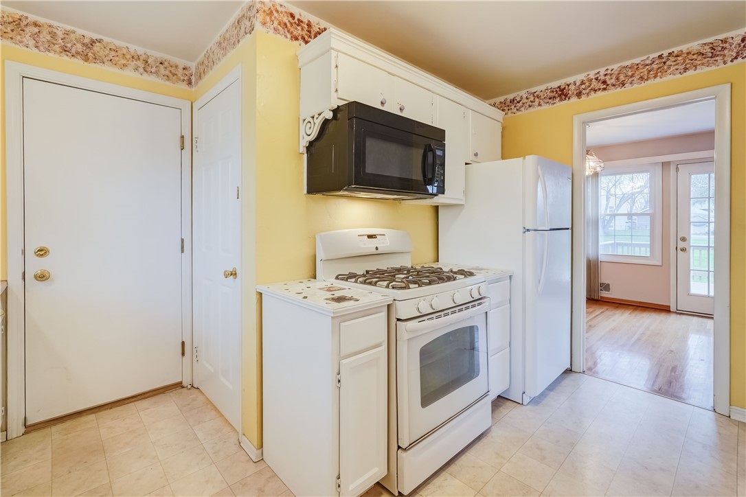 94 Tomahawk Trail Henrietta, NY 14467 - Photo 15 of 36