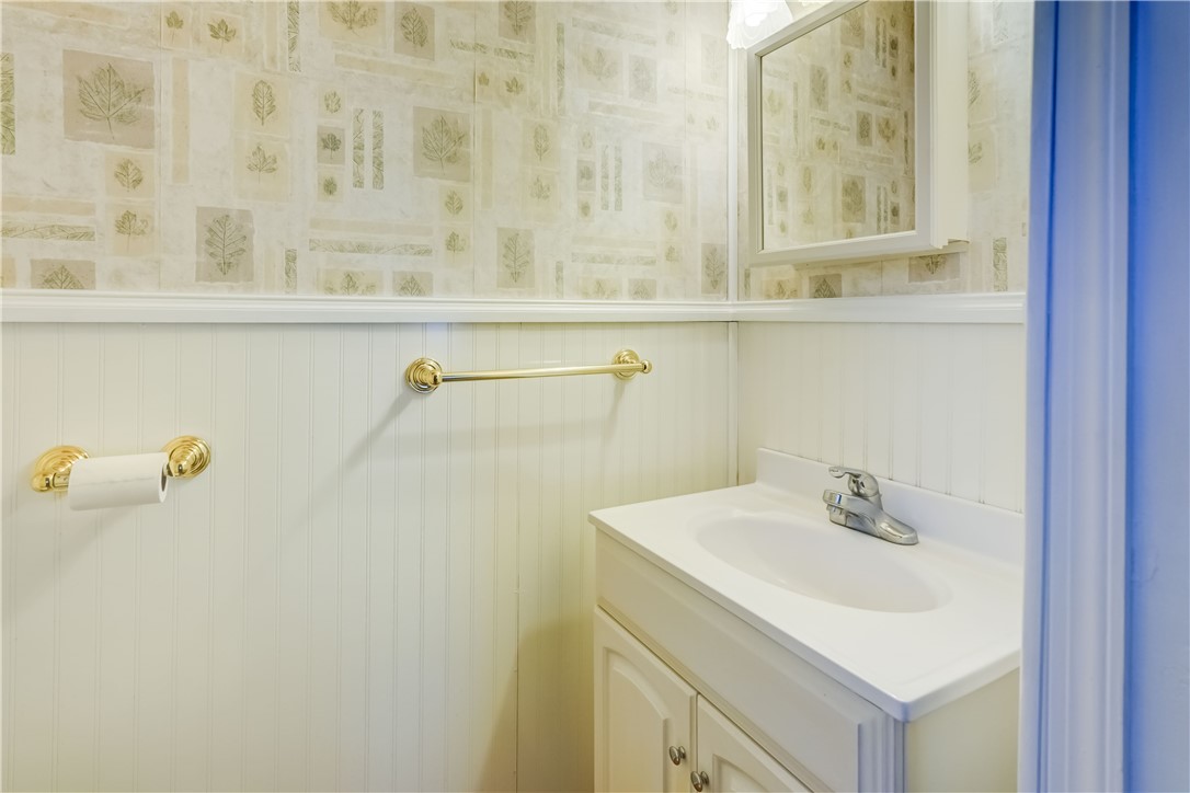 94 Tomahawk Trail Henrietta, NY 14467 - Photo 21 of 36