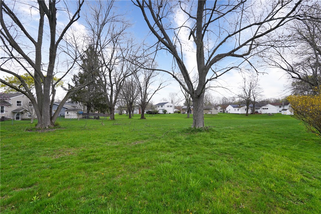 94 Tomahawk Trail Henrietta, NY 14467 - Photo 33 of 36