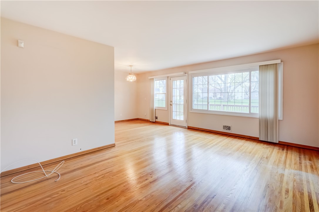 94 Tomahawk Trail Henrietta, NY 14467 - Photo 7 of 36