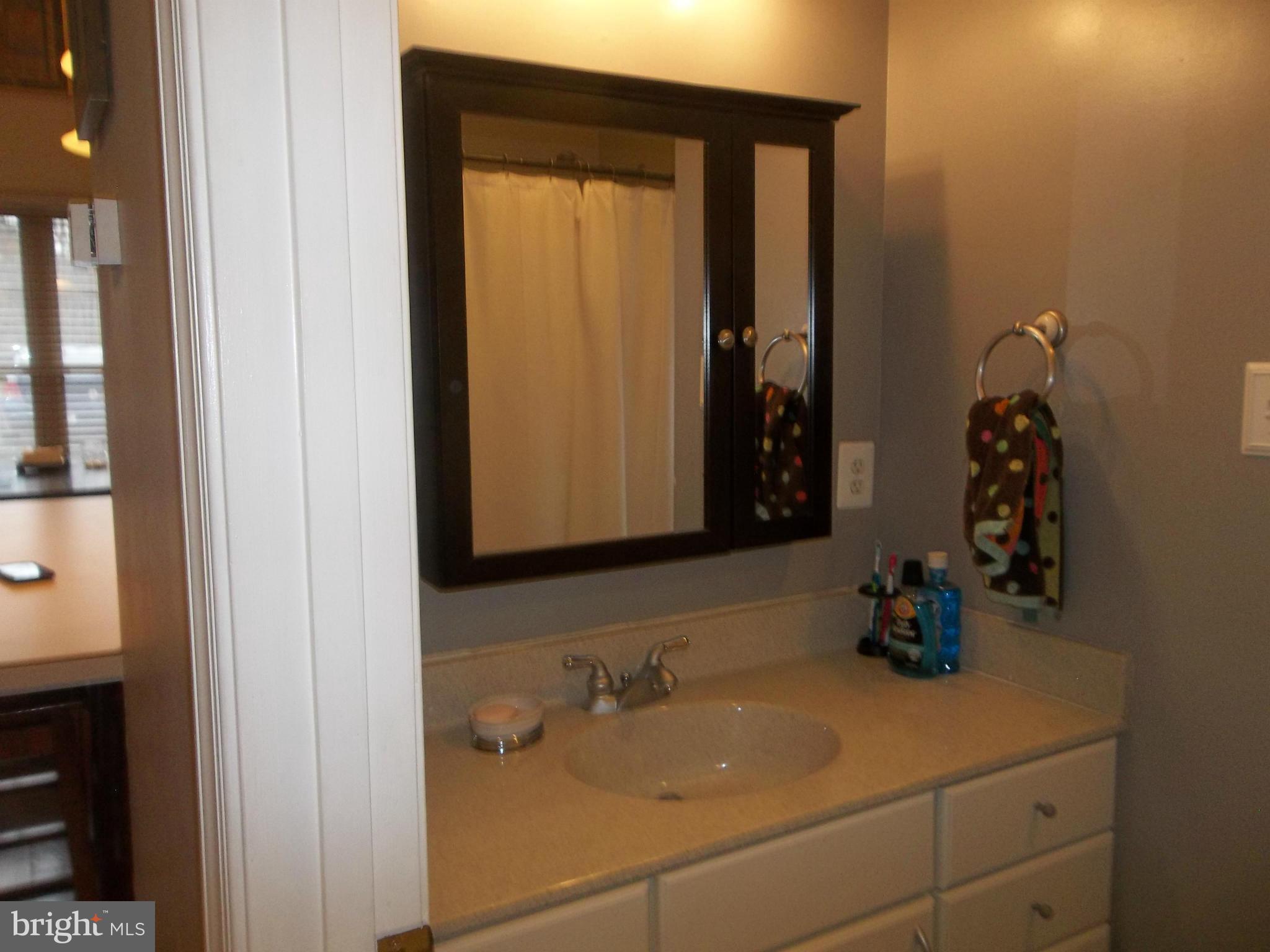 190 Hickory Road Front Royal, VA 22630 - Photo 22 of 27 Bath