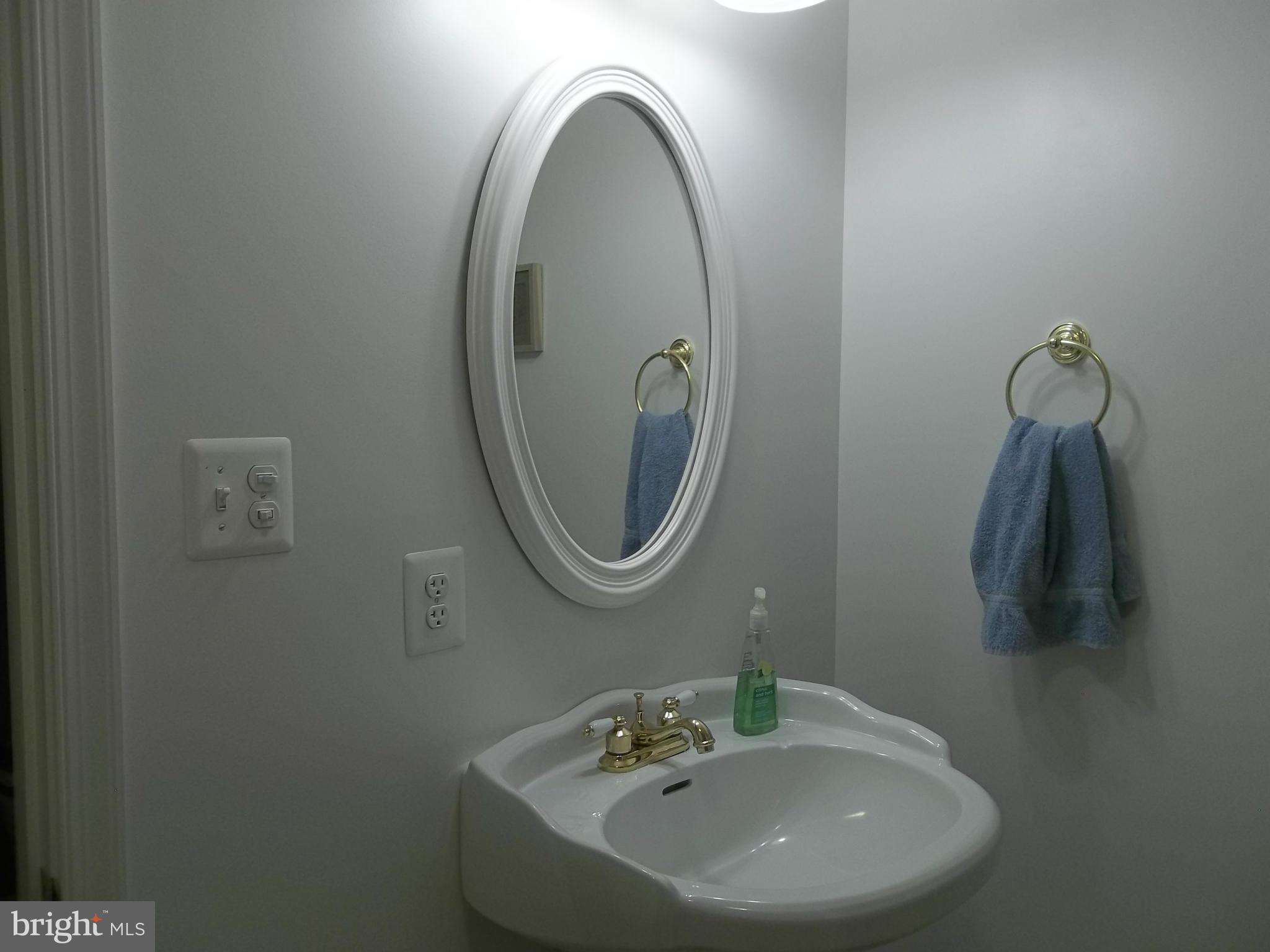 190 Hickory Road Front Royal, VA 22630 - Photo 27 of 27 Bath