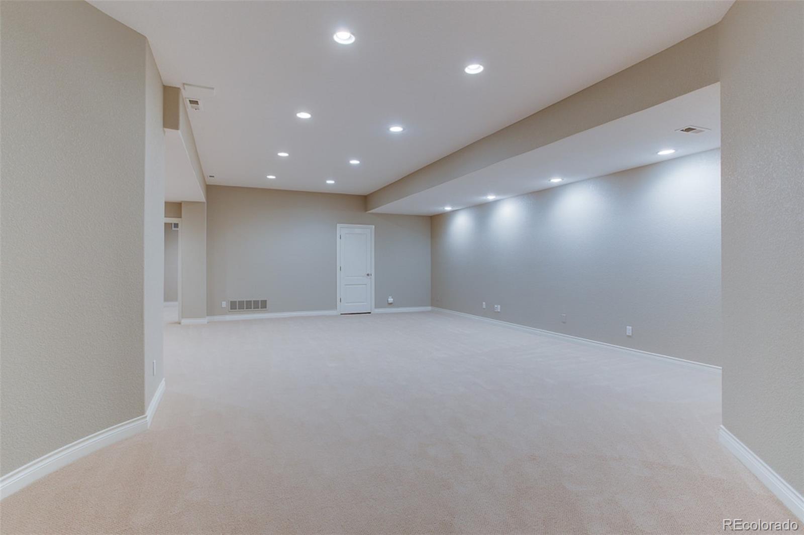 338 St Paul Street Denver, CO 80206 - Photo 26 of 35